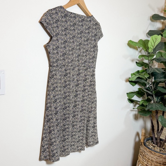 Toad&Co Womens Black Daisy Floral V Neck Short Sleeve Dress Size M Eco Blend - Picture 5 of 15